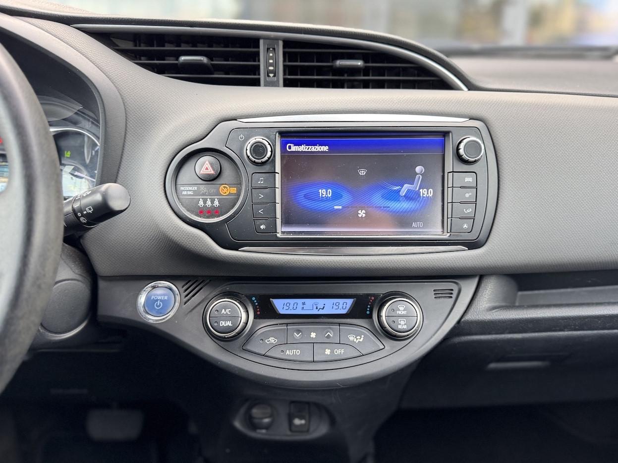 Toyota Yaris 1.5 Hybrid 73CV E6 Neo. Automatica - 2016
