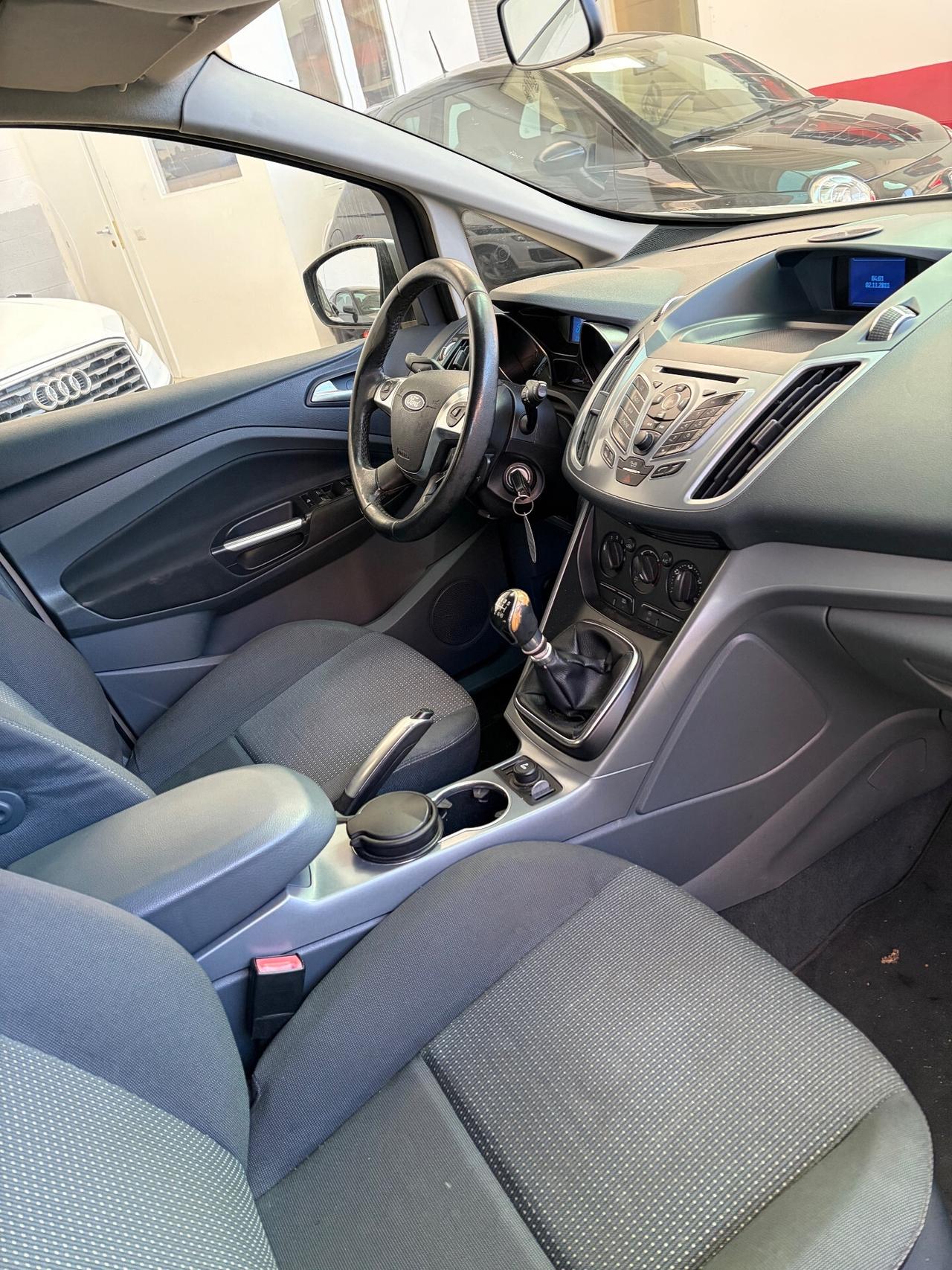 Ford C-Max Grand 7 posti