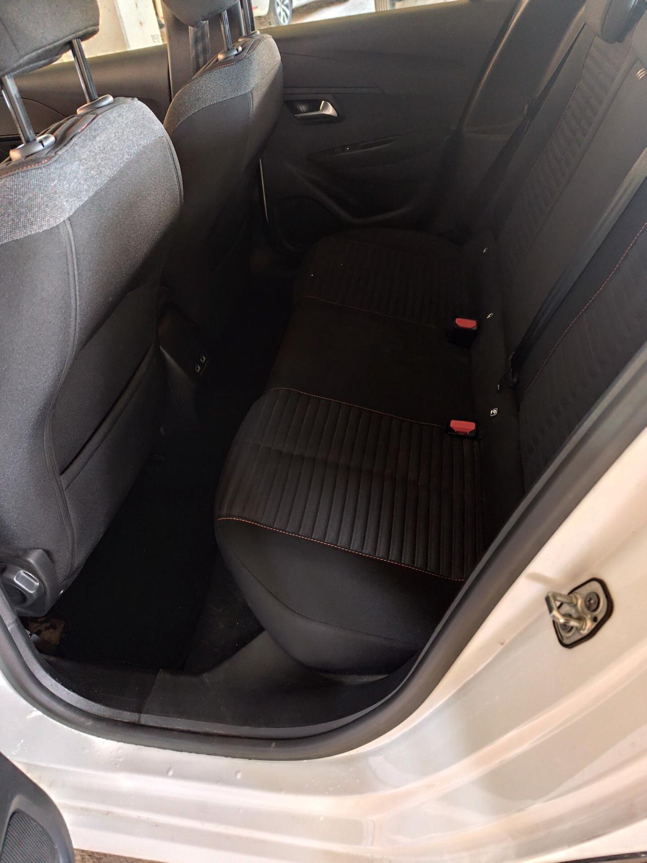 Peugeot 208 motore elettrico 156 CV 5 porte GT