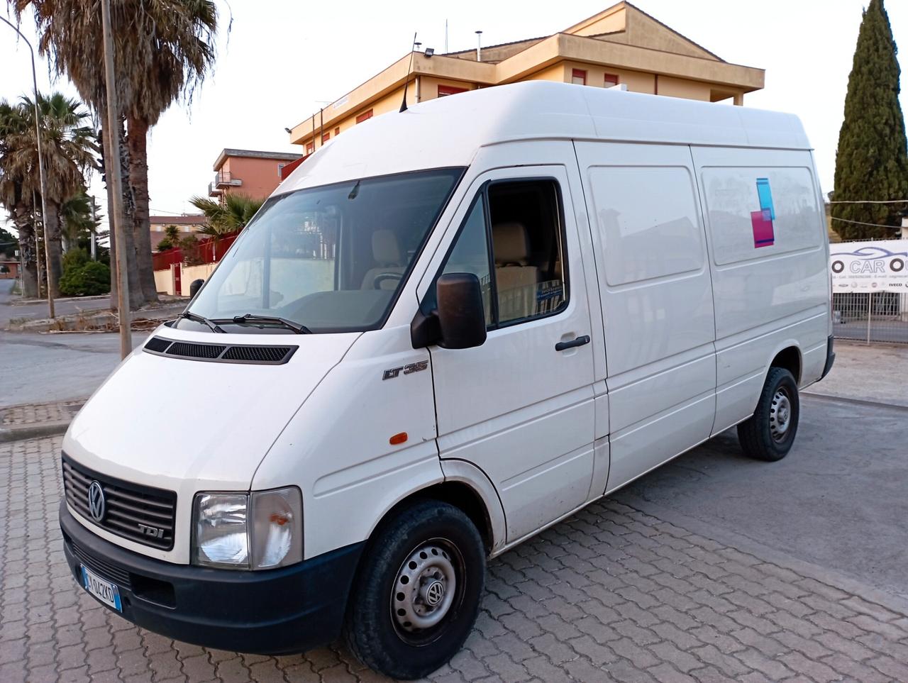 VOLKSWAGEN Crafter LT35 66000 KM