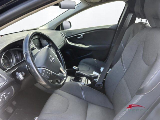 VOLVO V40 Cross Country D2 Business Plus