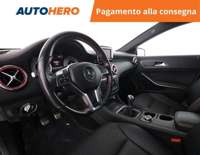 MERCEDES-BENZ A 180 Premium