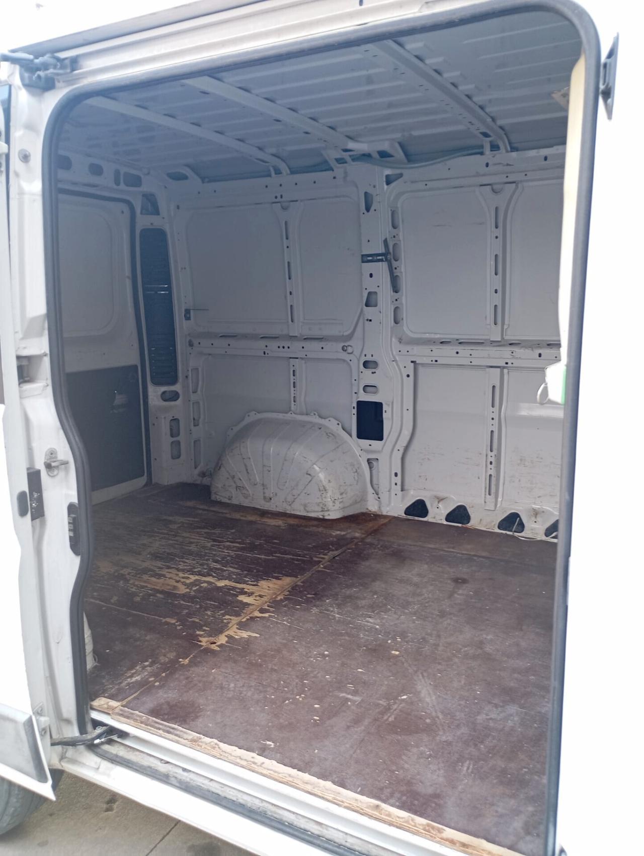 NOLEGGIO Fiat Ducato 30 2.3 MJT 130CV PC-TN Furgone