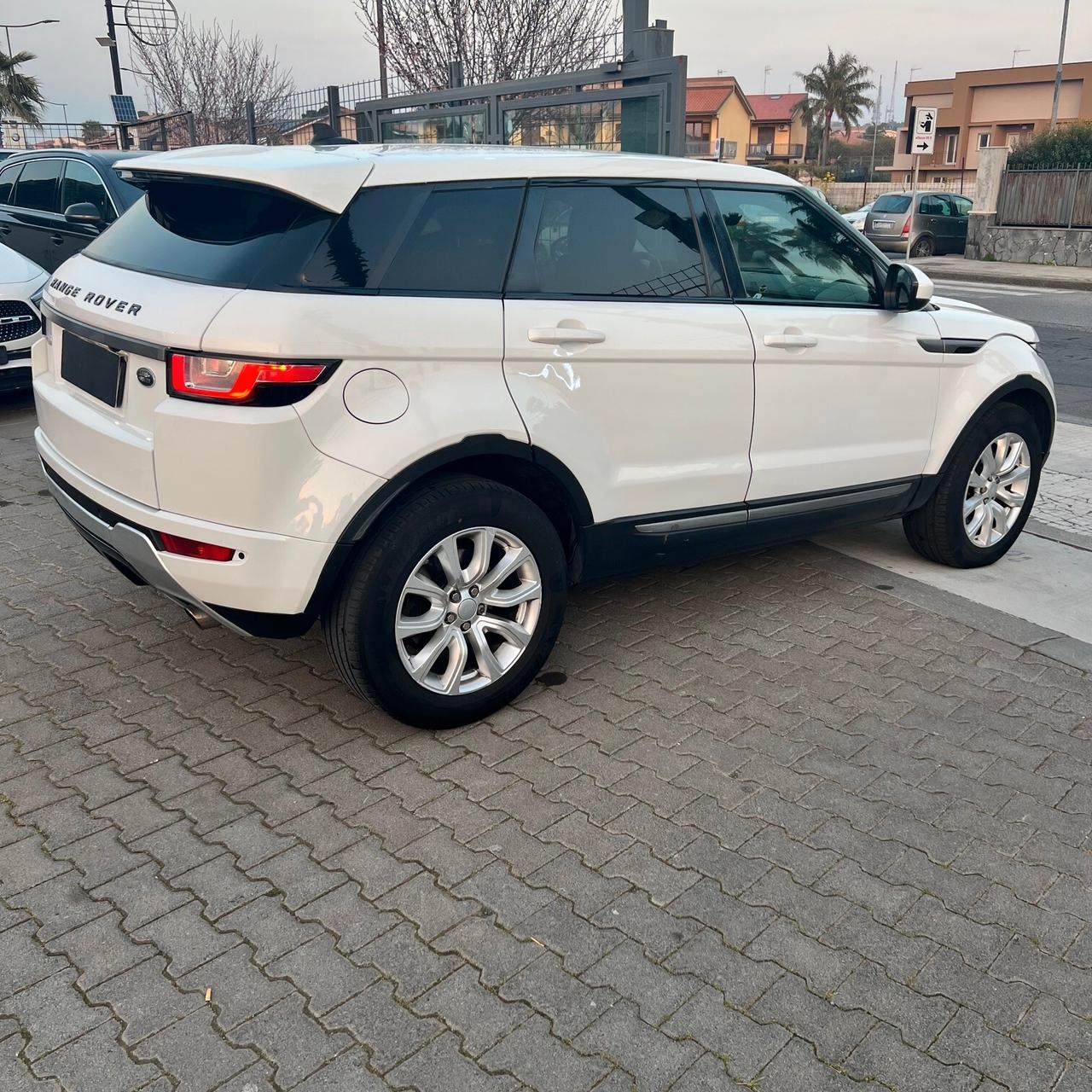Land Rover Range Evoque 2.0 TD4 180 CV 5p. Autobiography