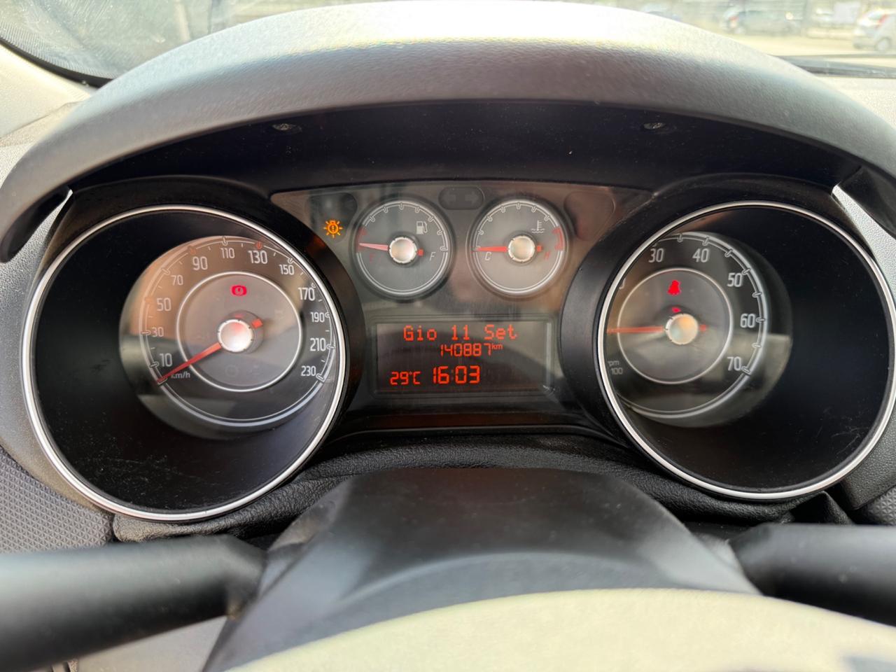 Fiat Punto 1.2 69CV 5P Young EURO 6*UNICO PROP