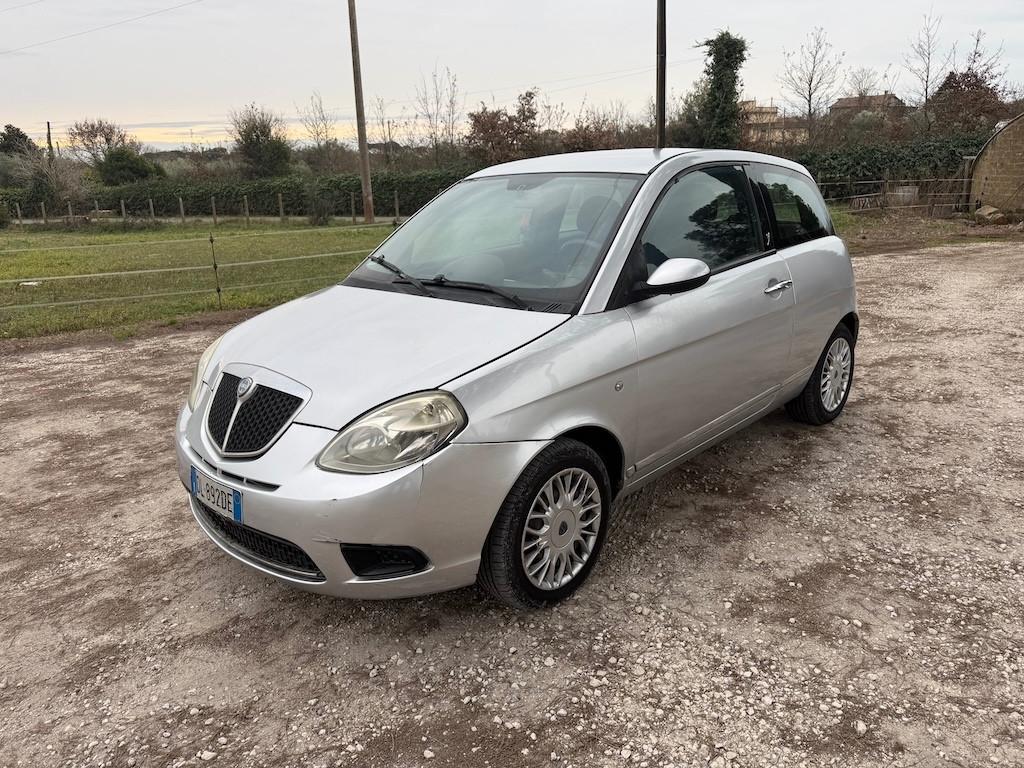 Lancia Ypsilon 1.2 Argento
