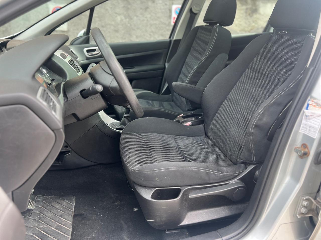 Peugeot 307 1.6 16V HDi FAP 90CV Station D-Sign 7 posti