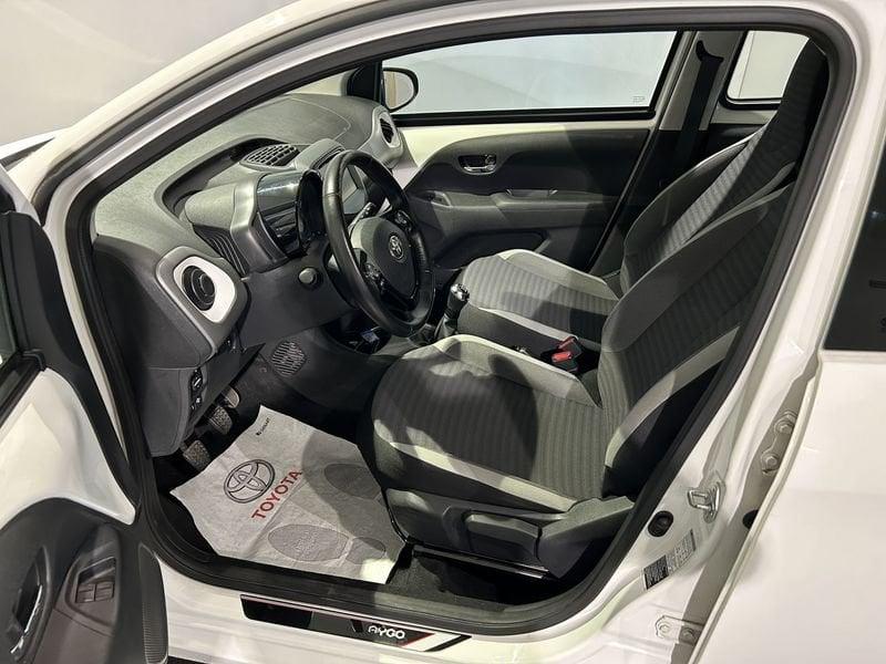 Toyota Aygo Aygo 1.0 VVT-i 72 CV 5 porte x-play + CERCHI IN LEGA