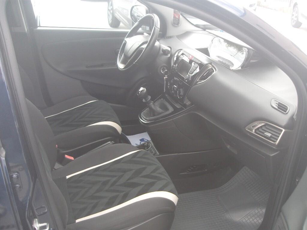 Lancia Ypsilon 1.2 69 CV GPL Ecochic Gold - 2016