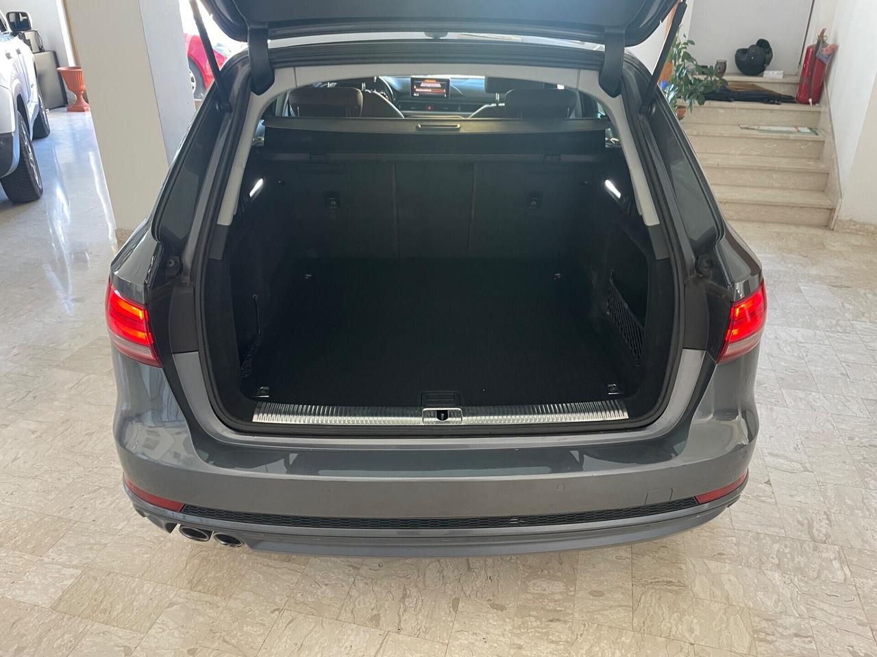 AUDI A4 2.0 TDI 190 CV S LINE EDITION