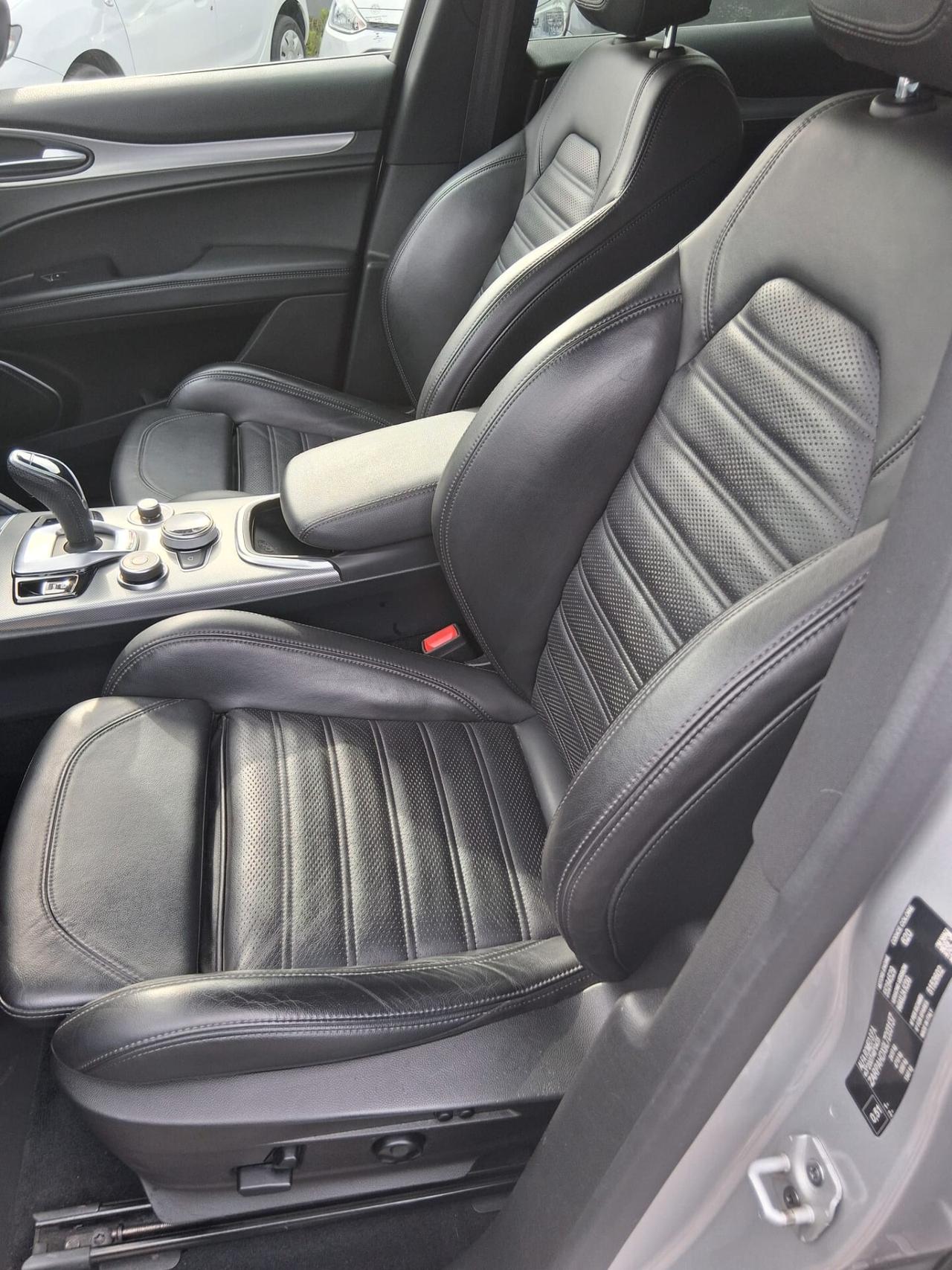 Alfa Romeo Stelvio 2.2 Turbodiesel 210 CV AT8 Q4 Veloce Tì
