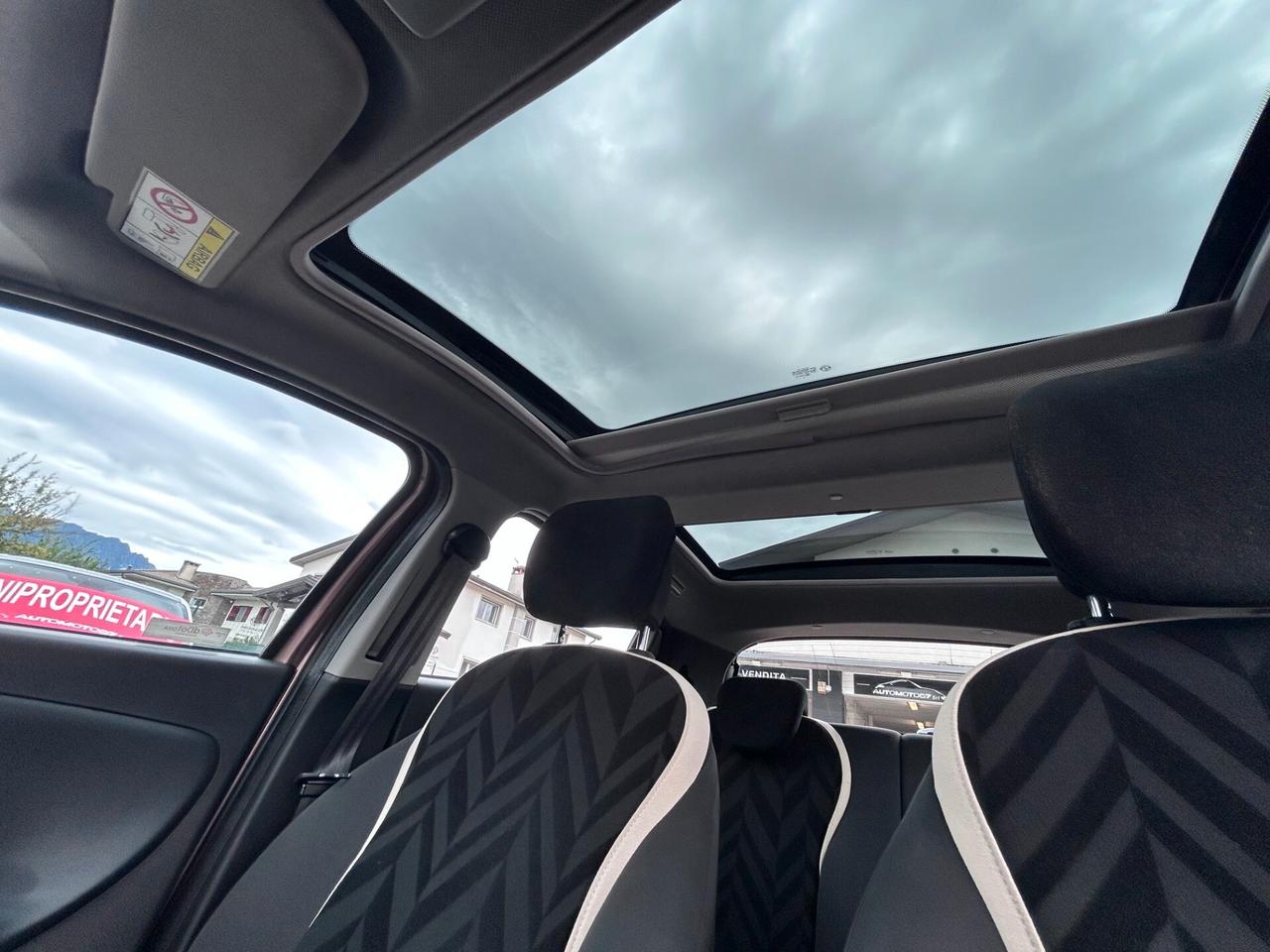 Lancia Ypsilon 1.3 MJT- TETTO APRIBILE-UNIPROPRIETARIO