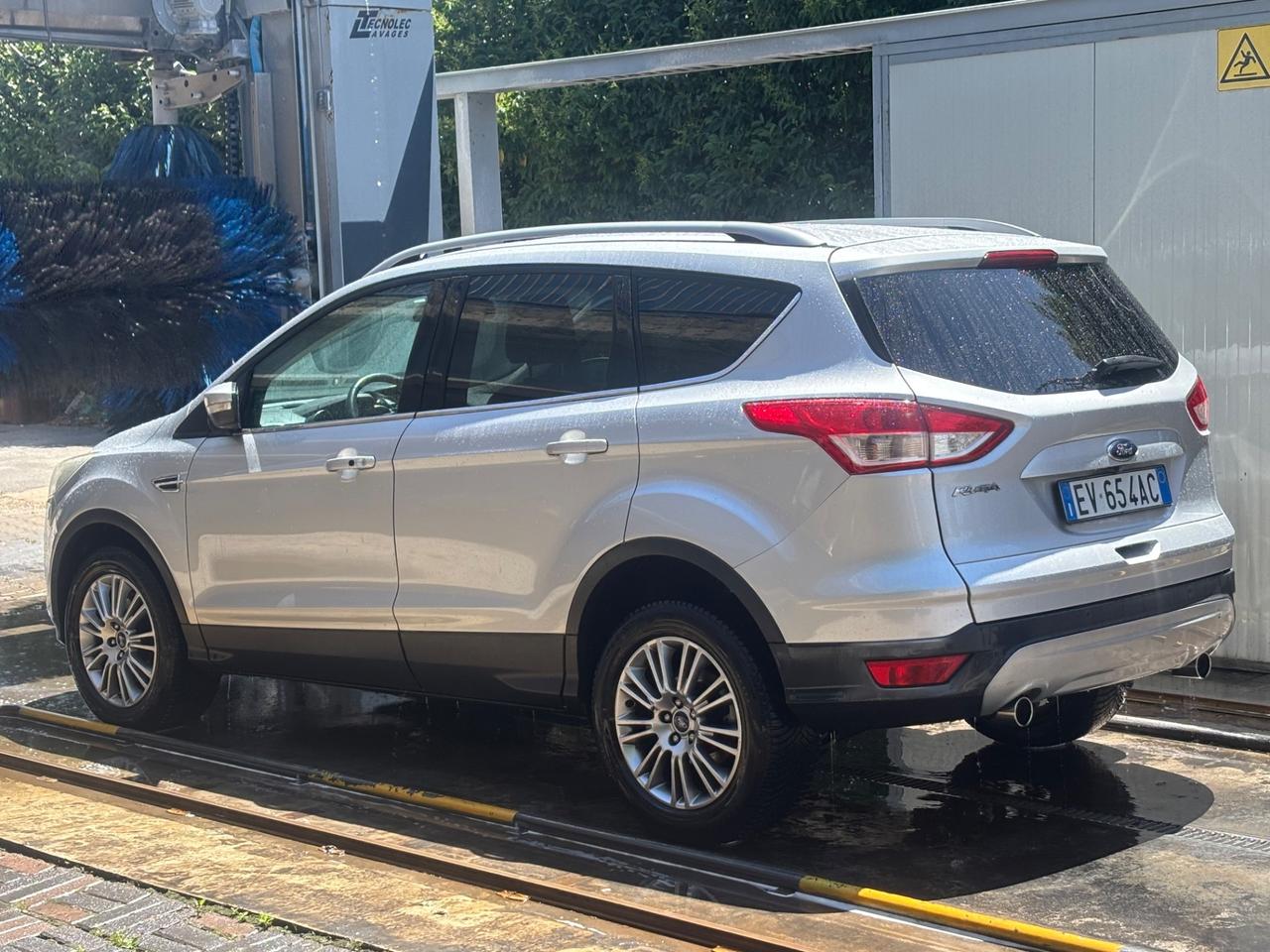 Ford Kuga 2.0 TDCI 163 CV 4WD Powershift Titanium