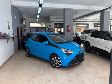 TOYOTA Aygo Connect 1.0 VVT-i 72 CV x-wave