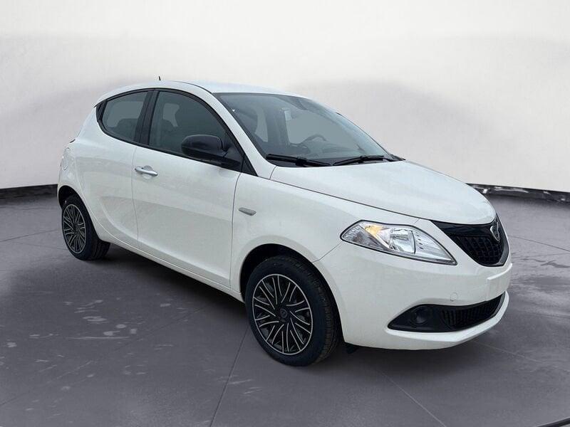 Lancia Ypsilon 1.0 FireFly 5 porte S&S Hybrid Oro