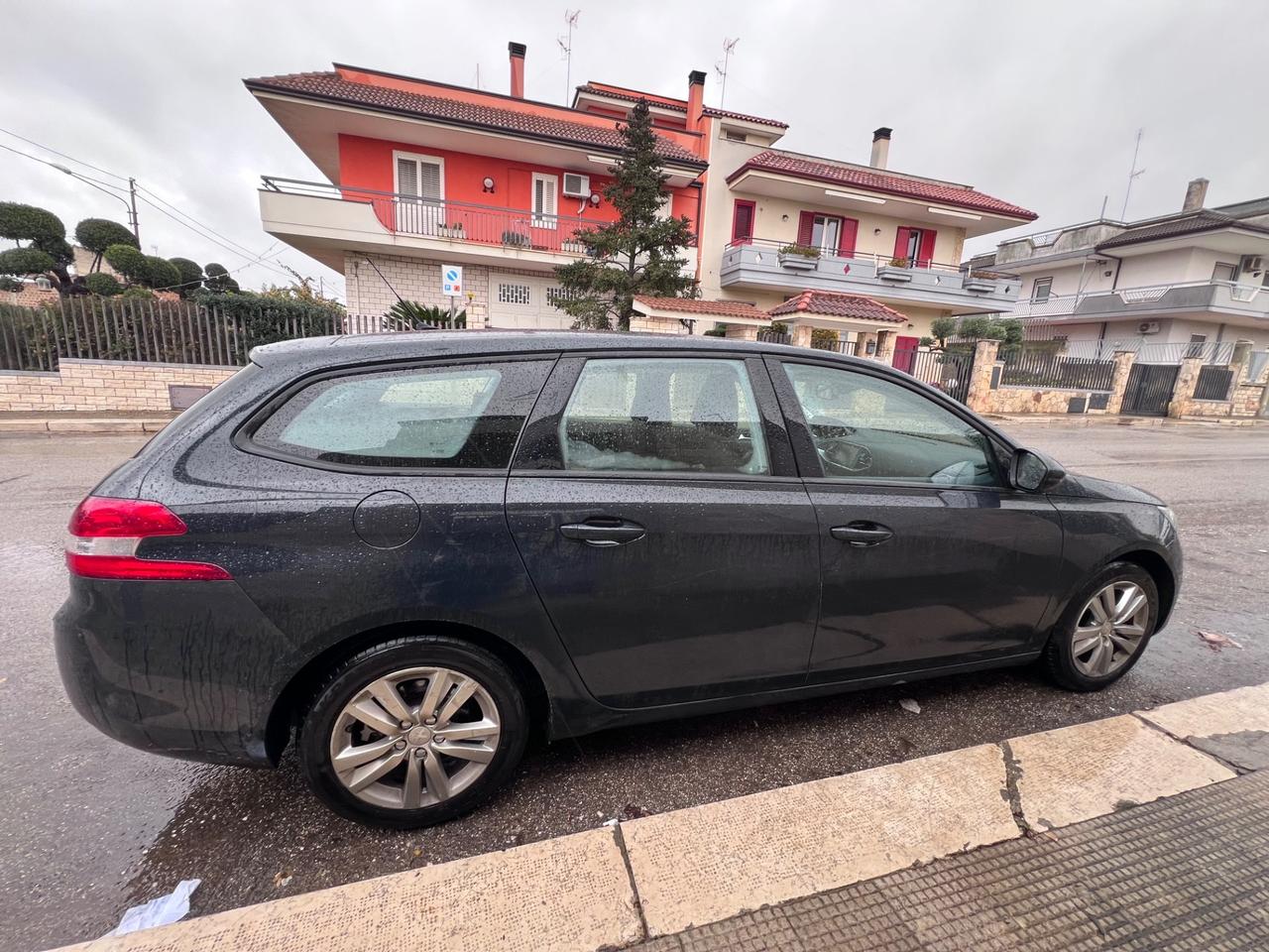 Peugeot 308 1.6 e-HDi 115cv stopestart SW