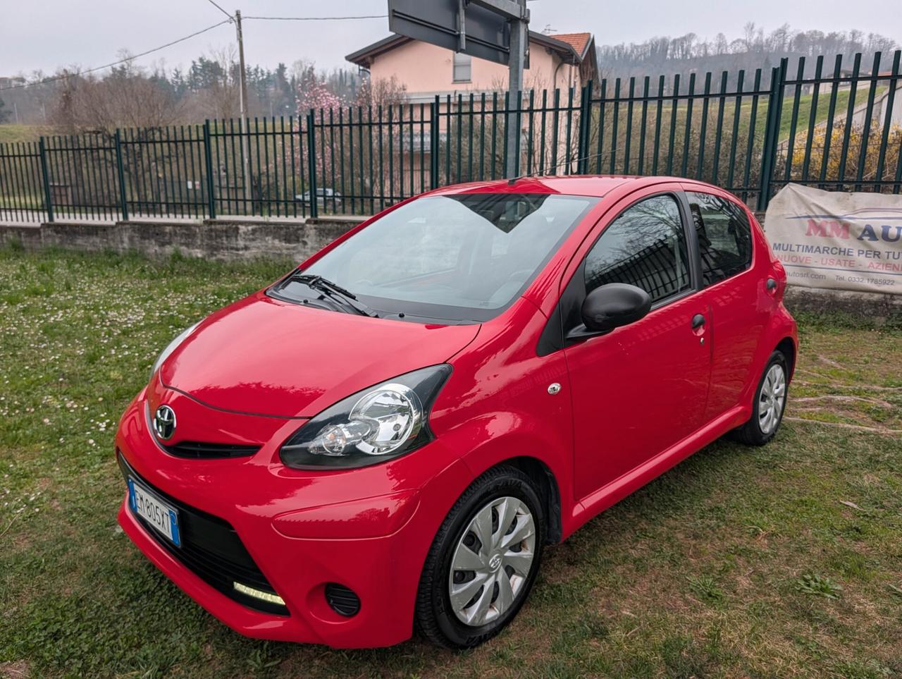 Toyota Aygo 1.0 12V VVT-i 5 porte Lounge UNICO PROPRIETARIO TAGL. CERT.