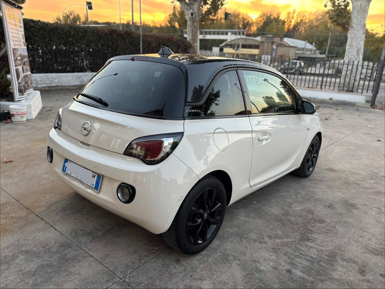 Opel Adam 1.4 87 CV GPL