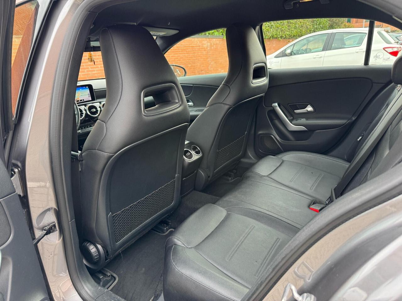 Mercedes-benz A 180 A 180 d Automatic Sport