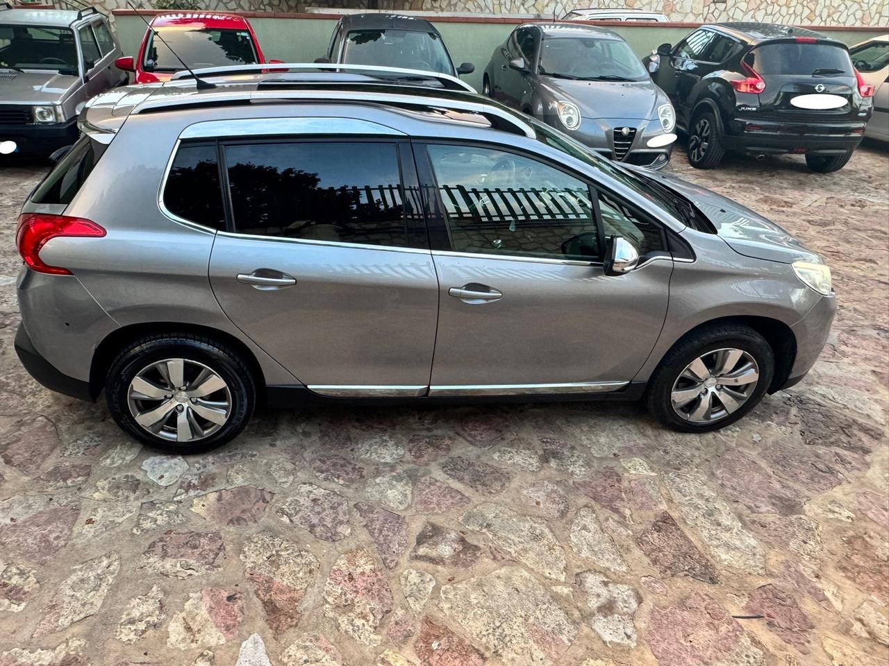 Peugeot 2008 1.6 e-HDi 115 CV Stop&Start Féline