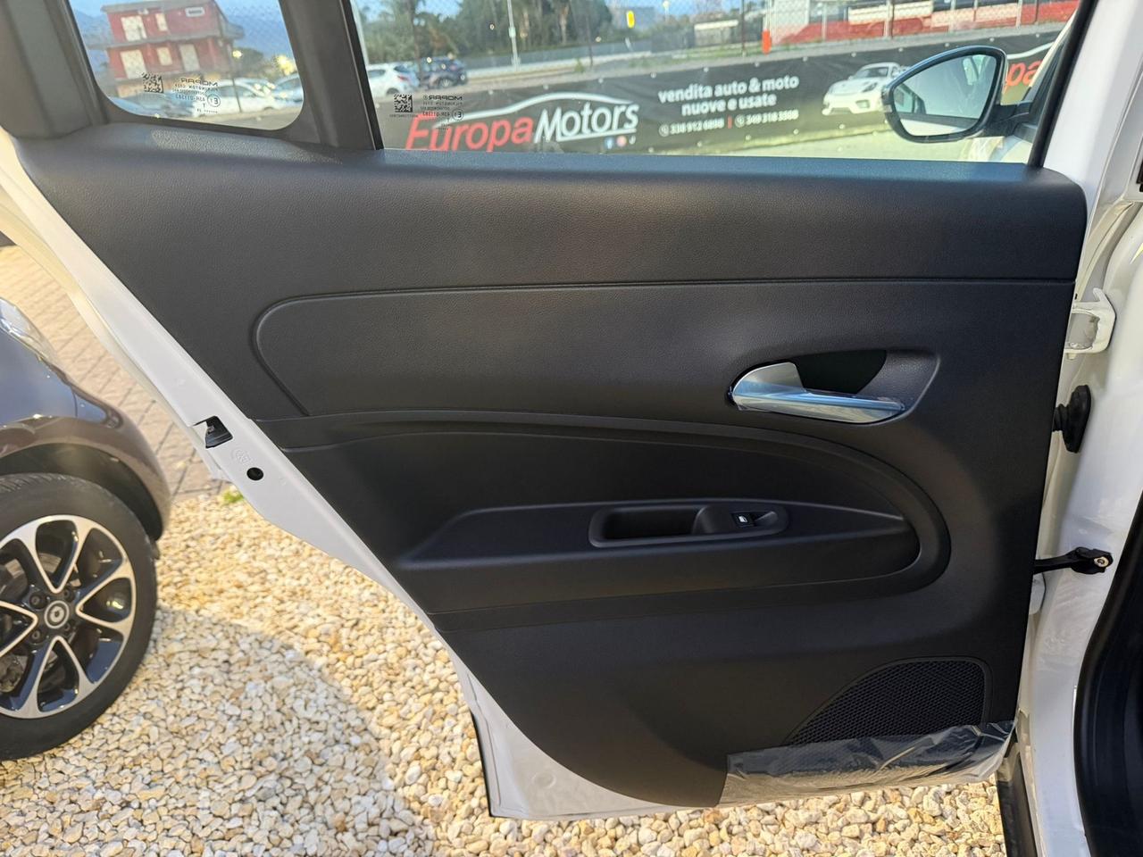 Jeep Avenger 1.2 Turbo 110 CV MHEV Altitude