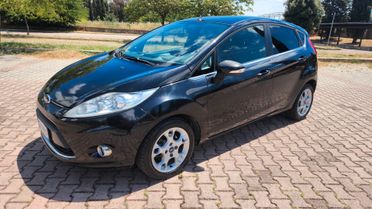 Ford Fiesta 1.4 16V 5p. Bz.- GPL Titanium Bs.