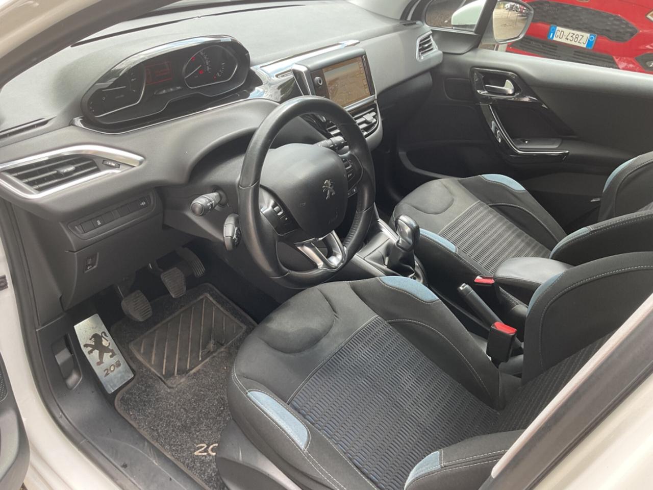 Peugeot 208 1.2 VTi 5 porte Allure OK NEOPATENTATI