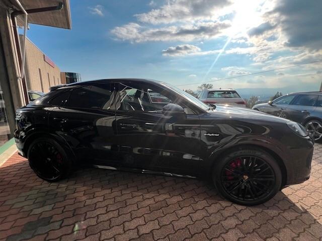 Porsche Cayenne Coupé 3.0 V6 S E-Hybrid Subentro Leasing
