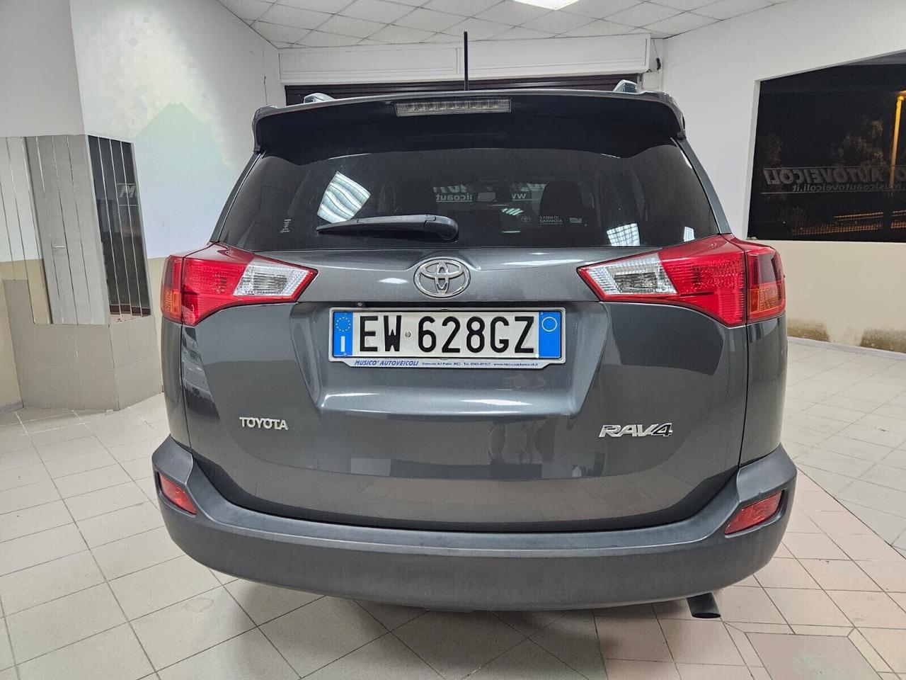 Toyota RAV 4 RAV4 2.0 D-4D 2WD