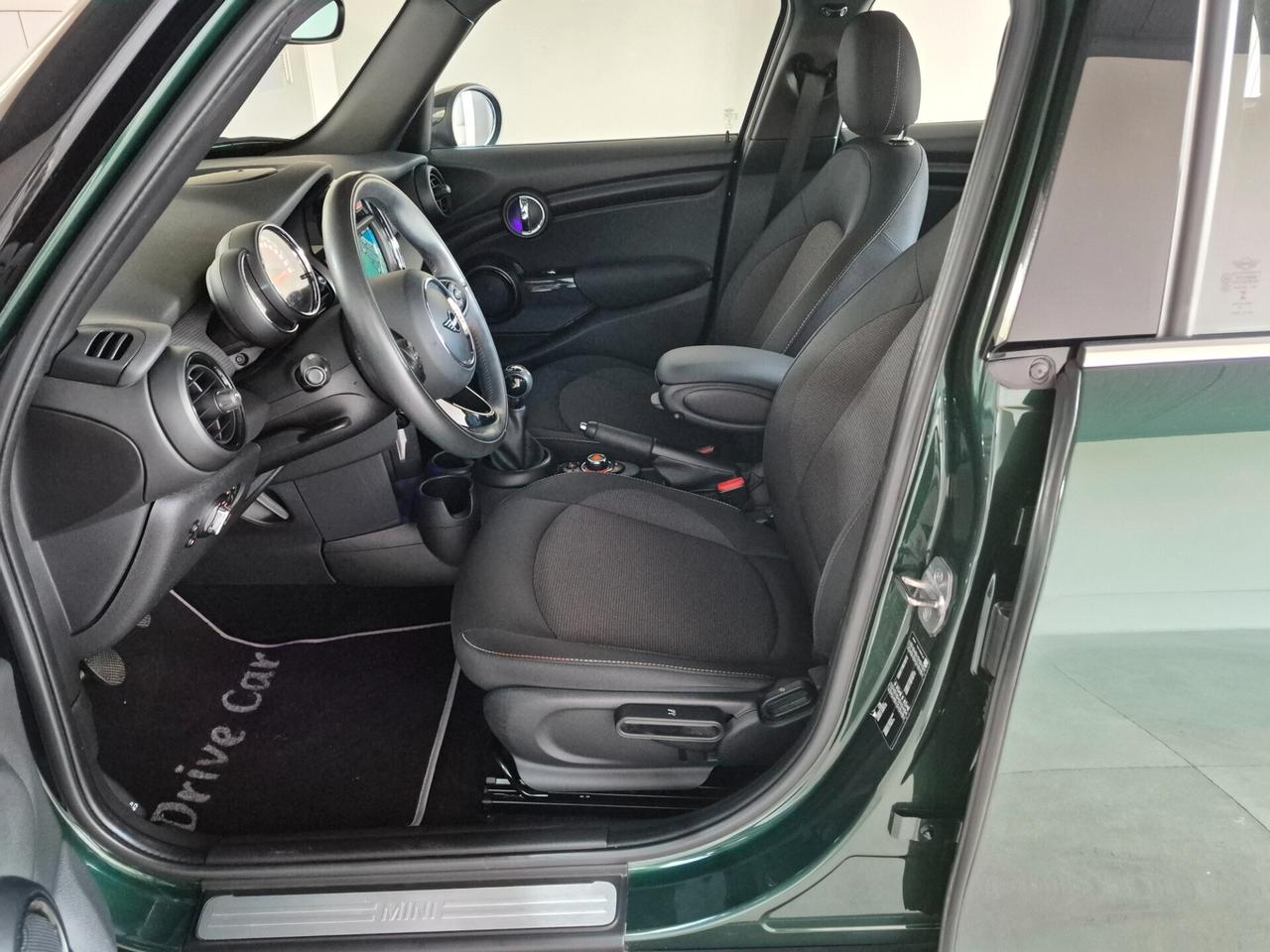 MINI Cooper D 1.5 *STORICO TAGLIANDI MINI* LED NAVI CLIMA AUTO