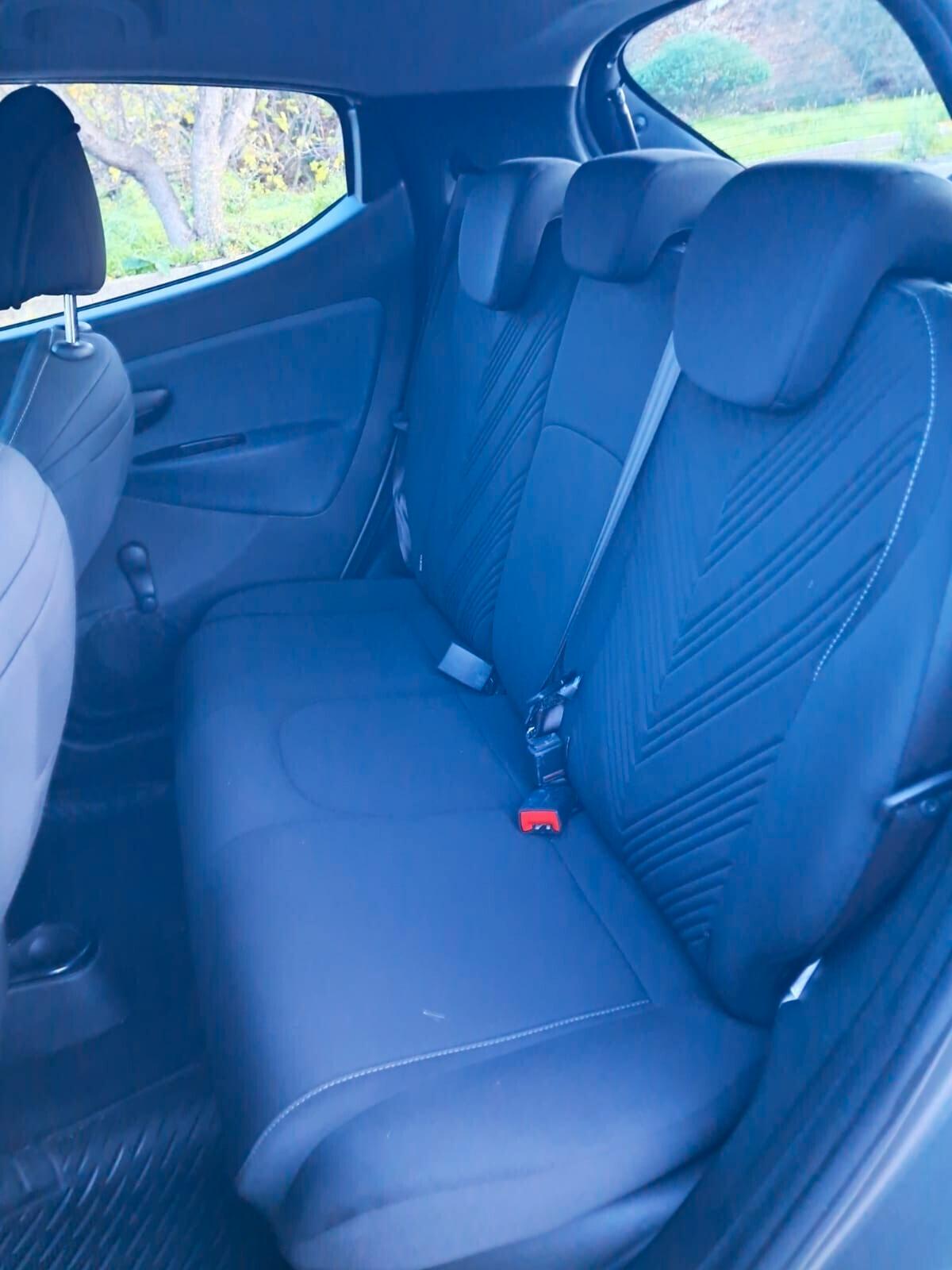 Lancia Ypsilon 1.0 FireFly 5 porte S&S Hybrid Ecochic Gold