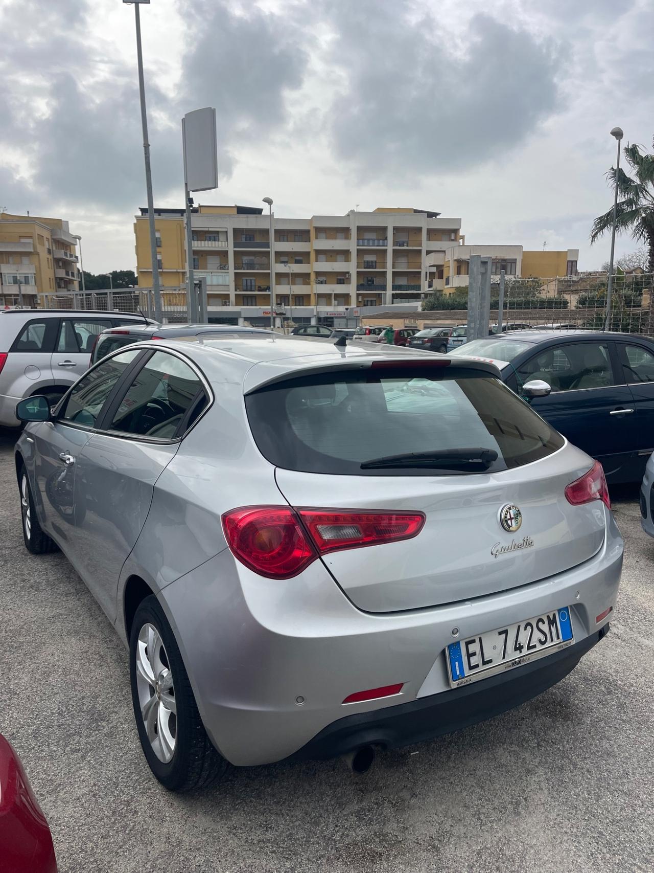 Alfa Romeo Giulietta 1.6 JTDm-2 105 CV Exclusive