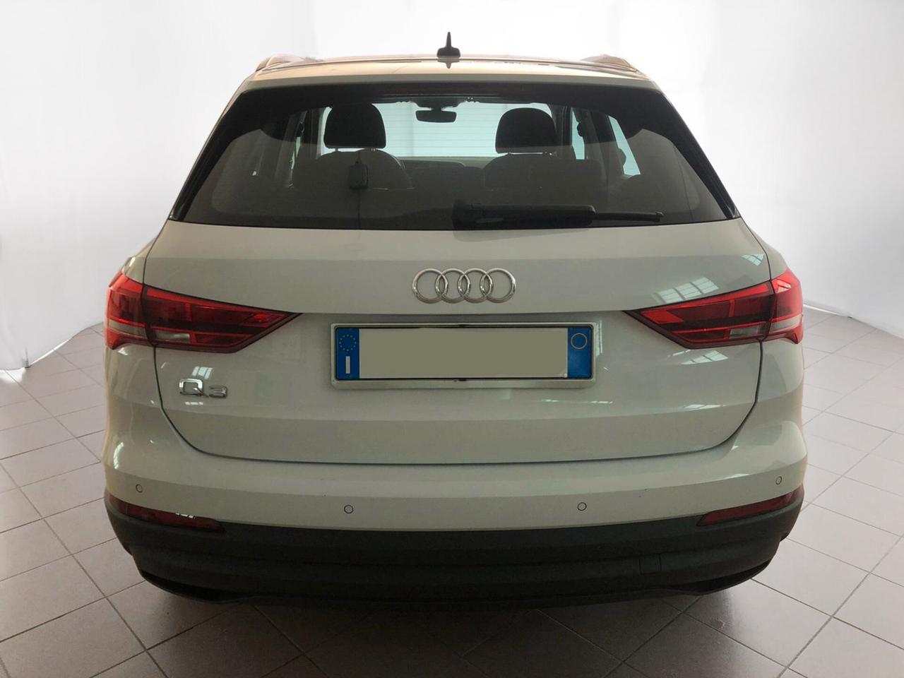 Audi Q3 35 TDI S tronic Business