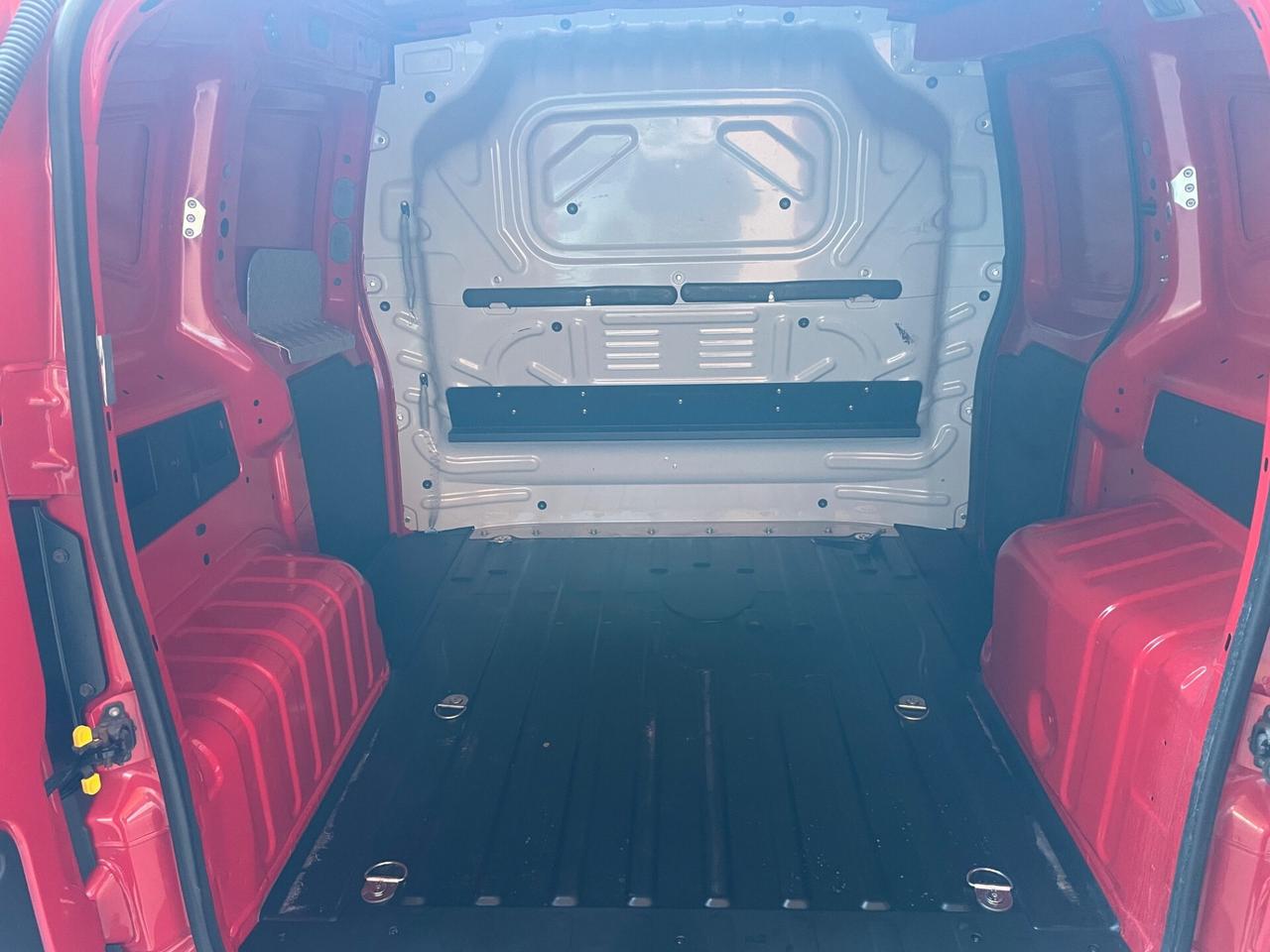 Fiat Fiorino 1.3 MJT 95CV Cargo Adventure SX Sensori