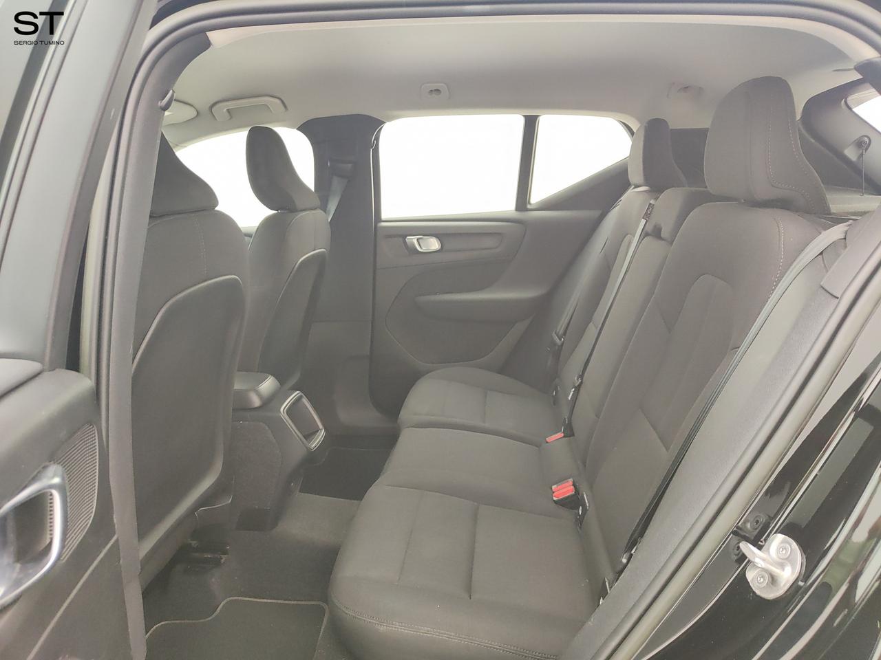 VOLVO XC40 (2017-->) - XC40 T2 Essential