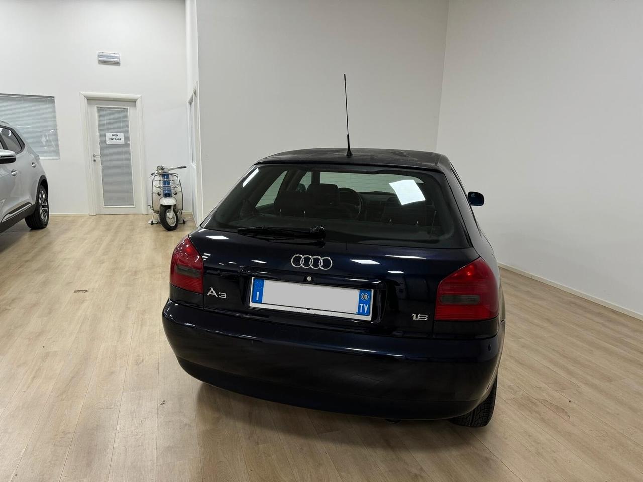 Audi A3 1.6 cat 5p. Ambition