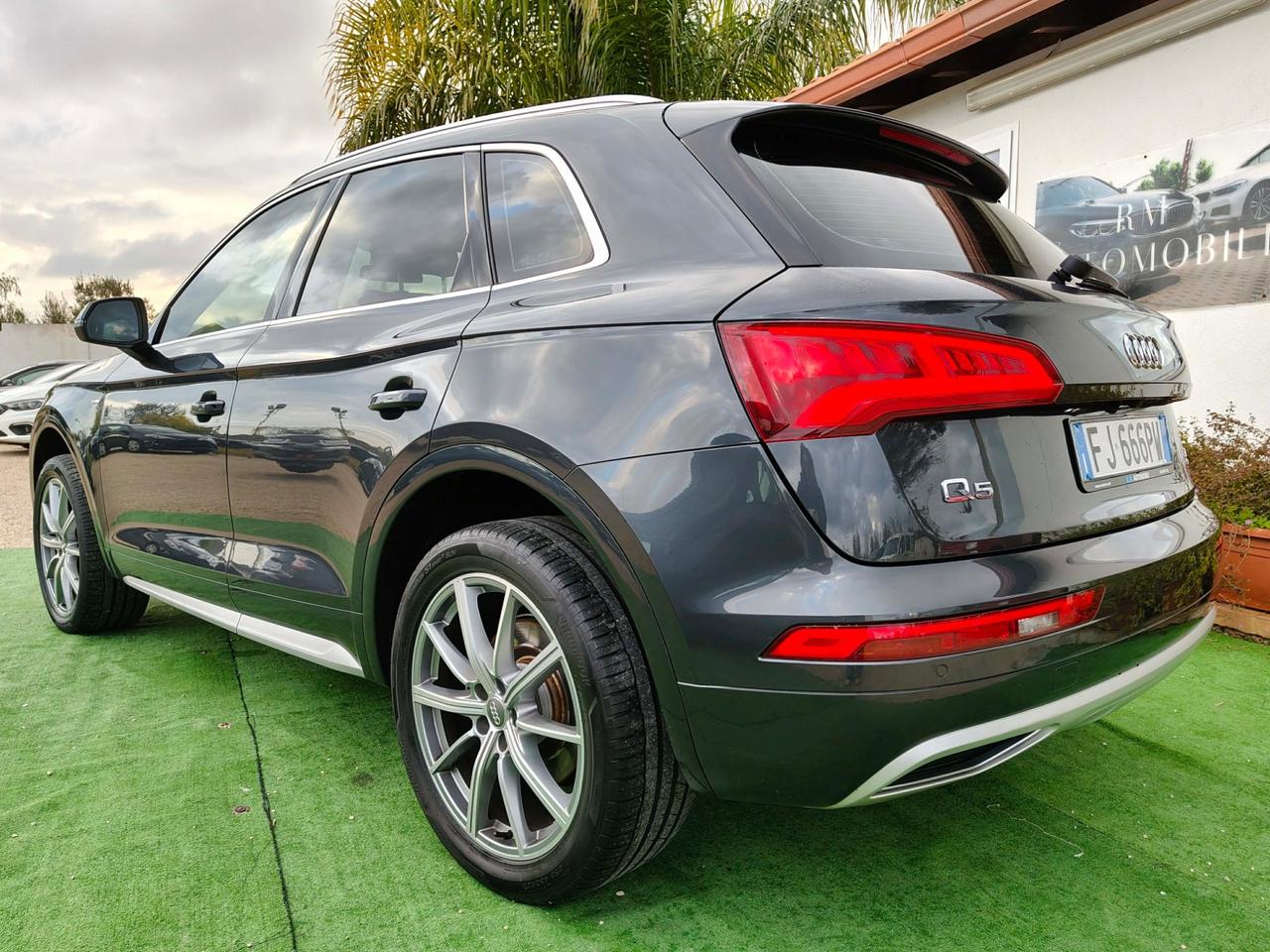 Audi Q5 2.0 TDI quattro S tronic Line - 2017