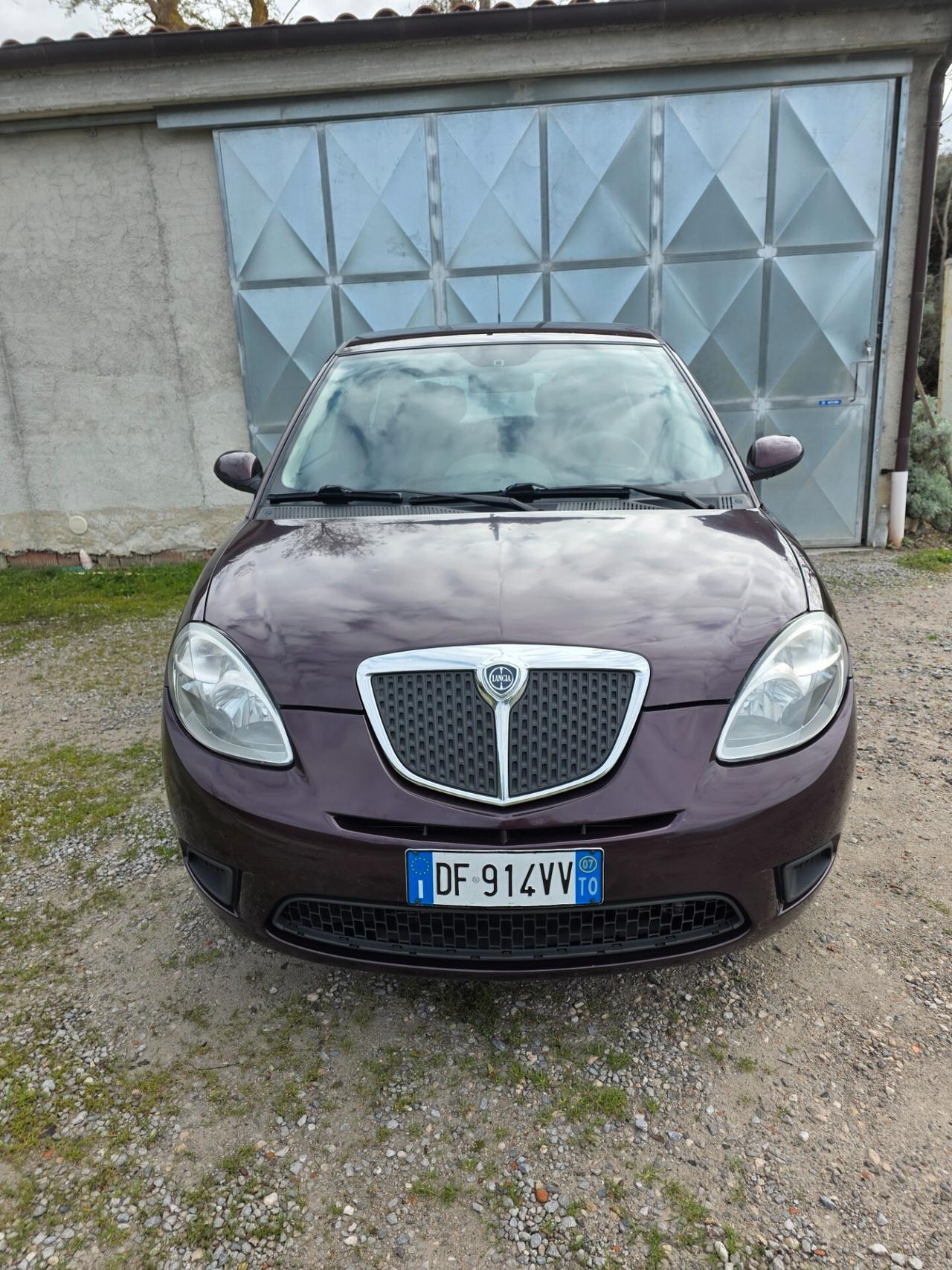Lancia Ypsilon 1.2 Platino