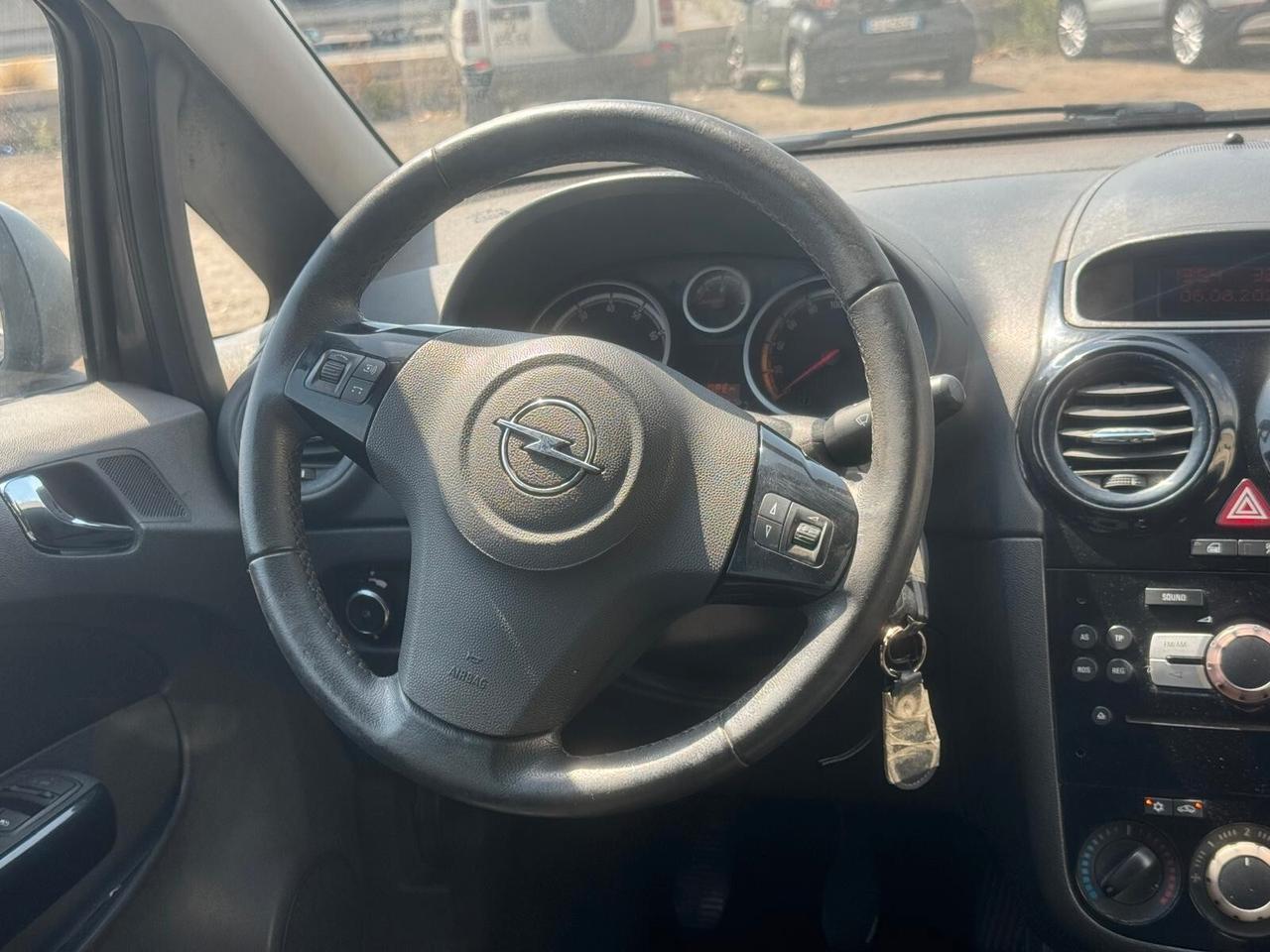 Opel Corsa 1.2 EDITION 2011
