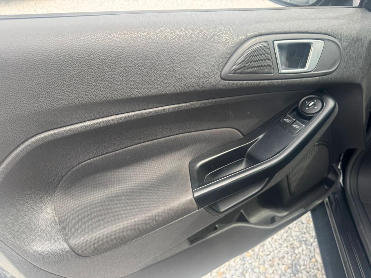 Ford Fiesta 1.0 80CV 5 porte Titanium