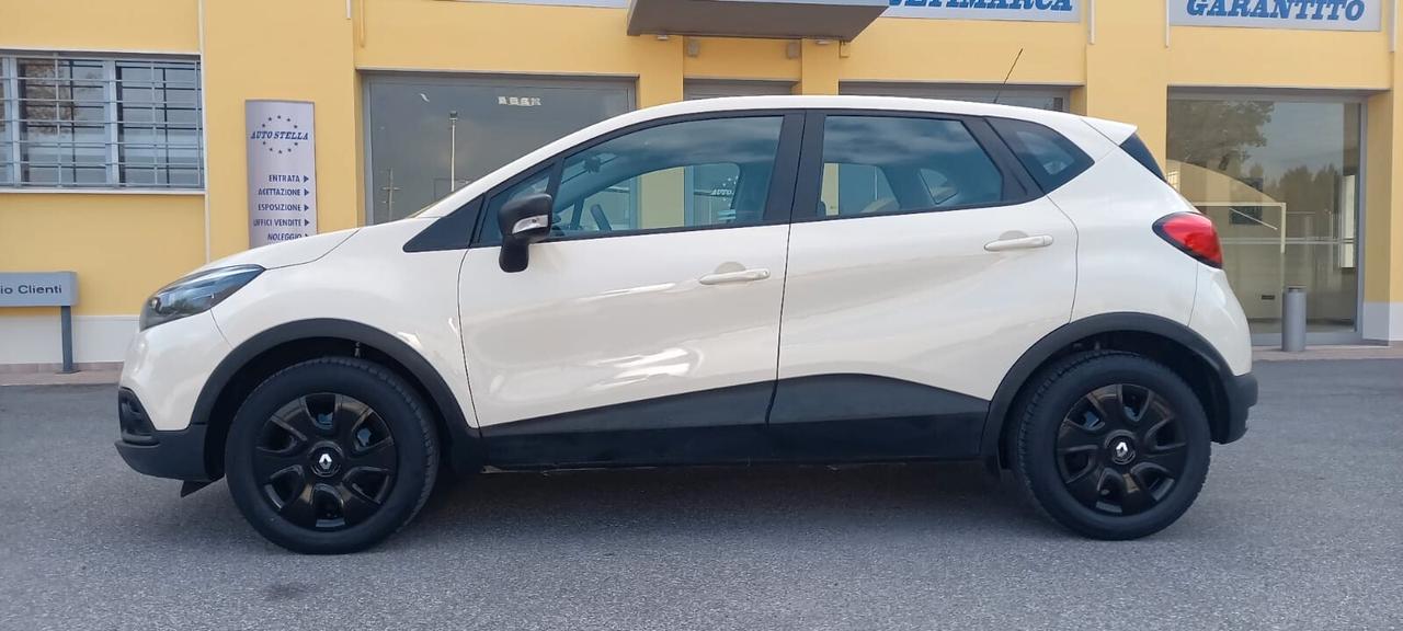 Renault Captur Benzina cc. 900 Turbo 5 Porte 5 Posti.