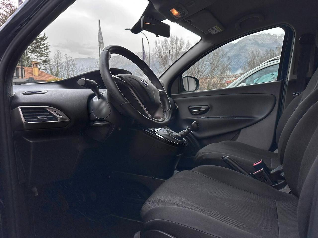 Lancia Ypsilon 1.0 Hybrid Gold 70 CV