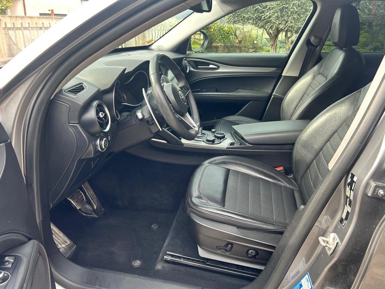 Alfa Romeo Stelvio 2.2 Turbodiesel 210 CV AT8 Q4 Super