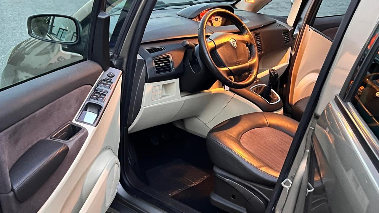 Lancia MUSA 1.4 16V Platino ok neo patentati