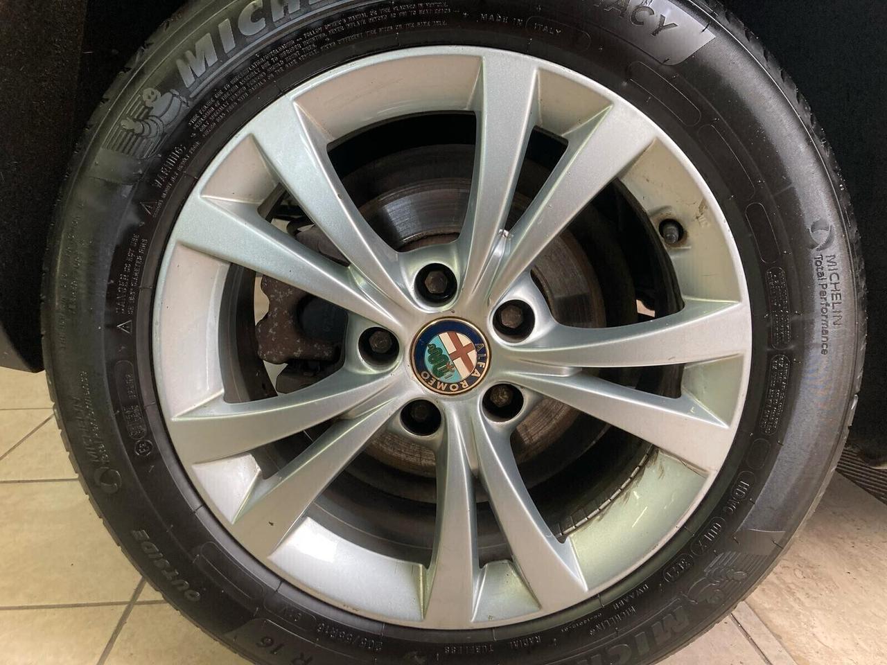 Alfa Romeo Giulietta 1.6 JTDm -X NEOPATENTATI-2012