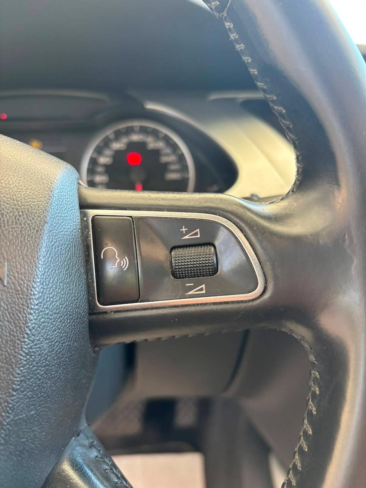 Audi A4 2.0 TDI 143CV s line