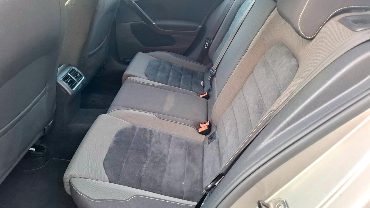 Volkswagen Golf 1.6 TDI 5p. Highline BlueMotion Technology