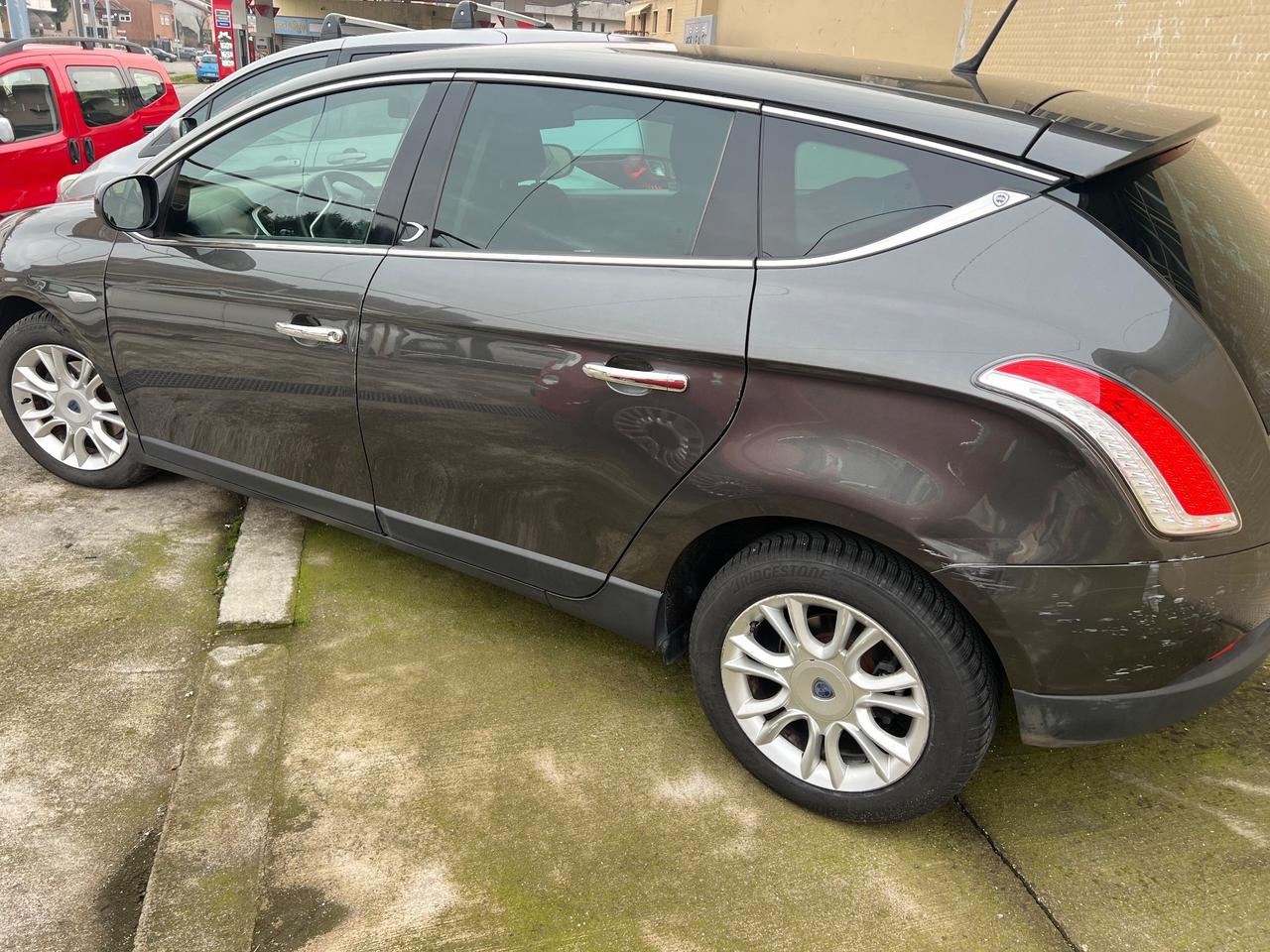 Lancia Delta 1.4 T-Jet 120 CV Silver Ecochic GPL