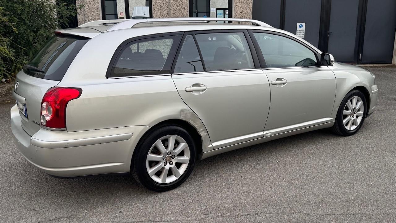 Toyota Avensis 1.8 16V Station Wagon