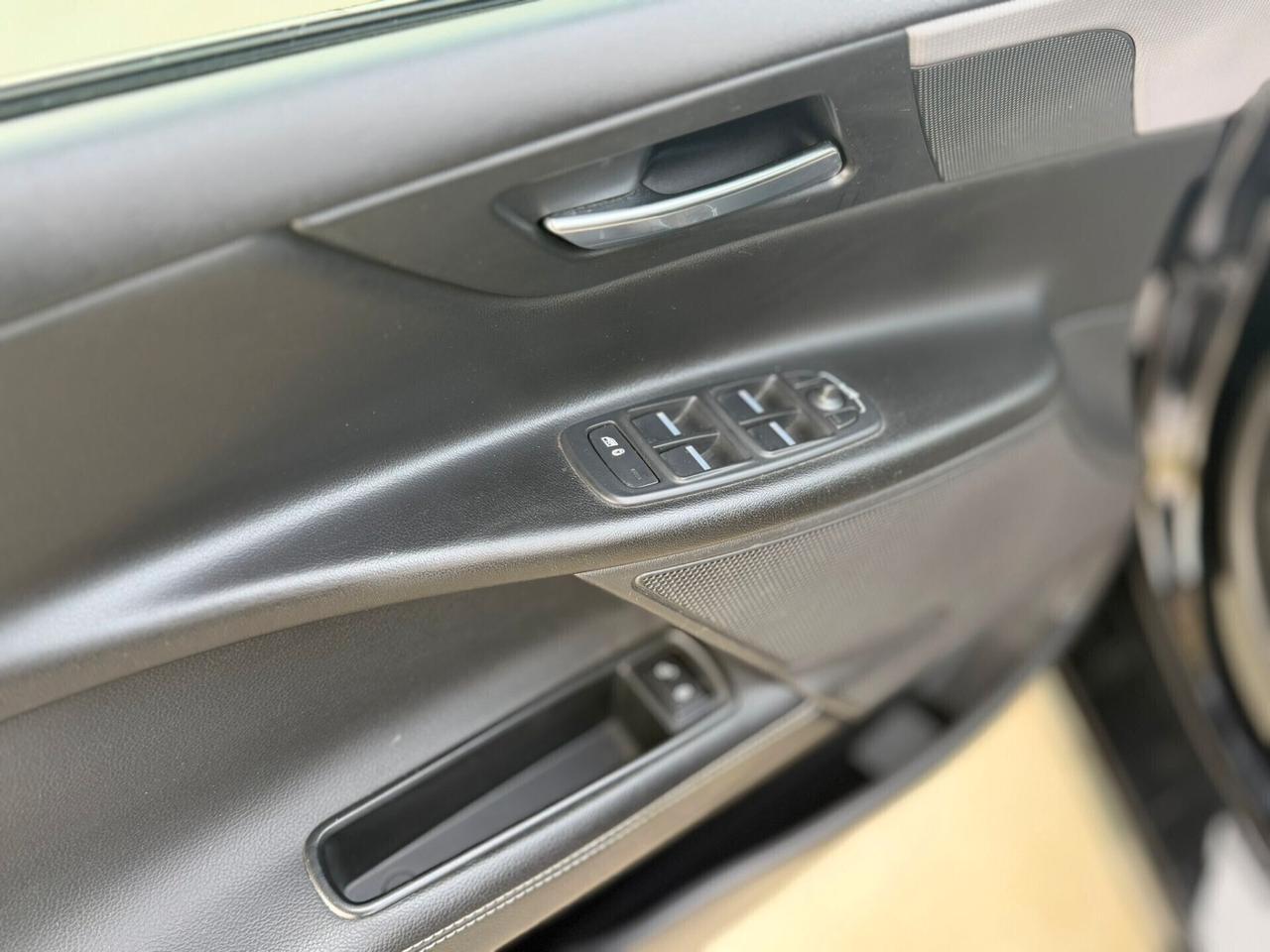 Jaguar XE 2.0 D Turbo R-Sport